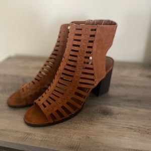 size 9 bootie heel